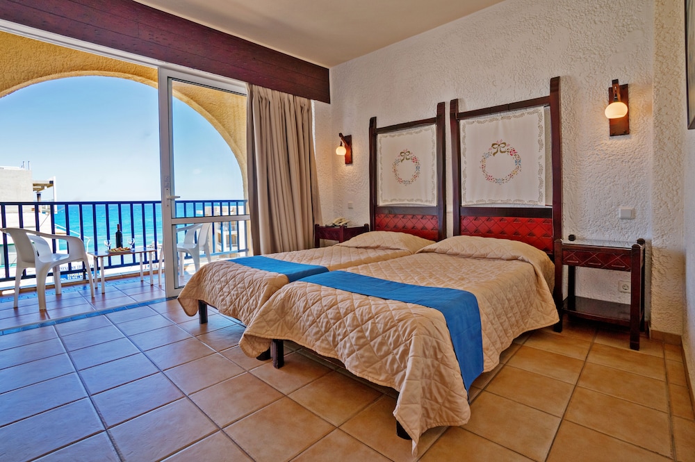 Lefkoniko Beach — Hotel rooms in Rethymnon