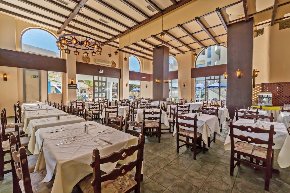 Lefkoniko Beach — Restaurant & bars in Rethymnon