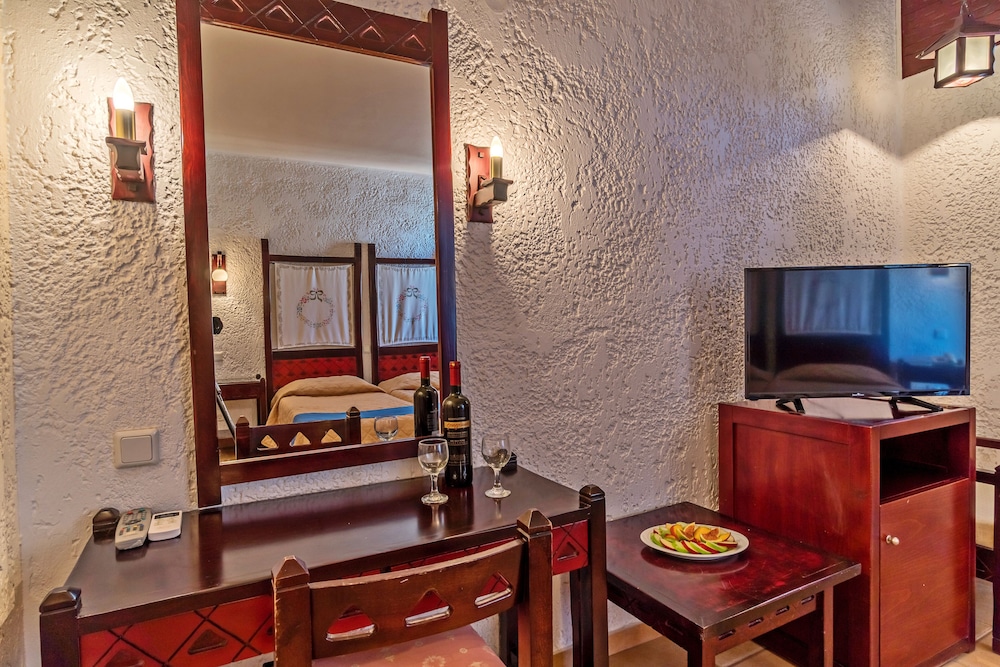 Lefkoniko Beach — Hotel rooms in Rethymnon