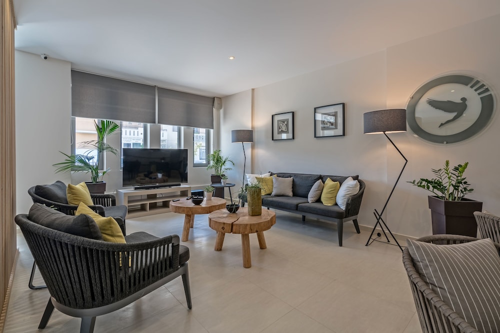 Lefkoniko Beach — Hotel rooms in Rethymnon