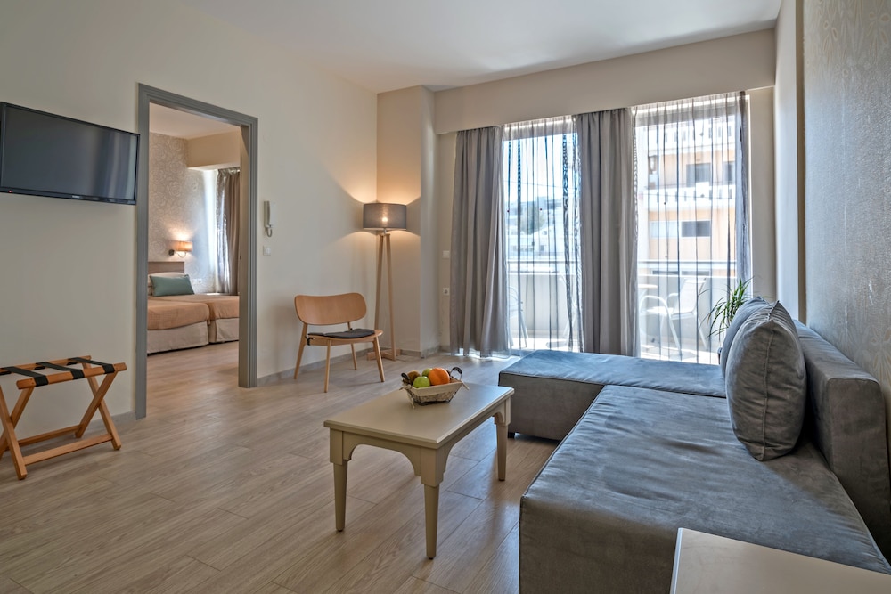Lefkoniko Beach — Hotel rooms in Rethymnon