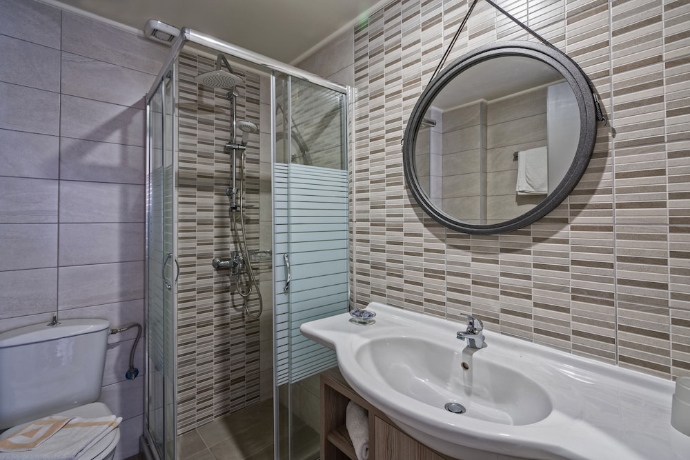 Lefkoniko Beach — Hotel rooms in Rethymnon