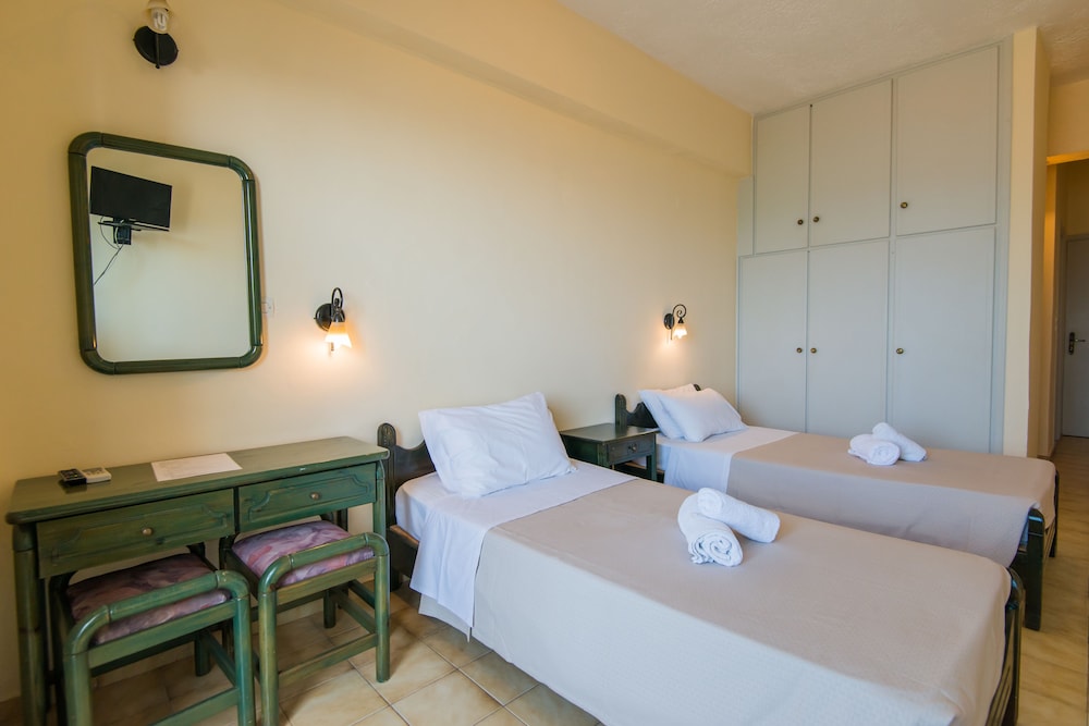 Birais Beach Studios — Rooms in Rethymnon