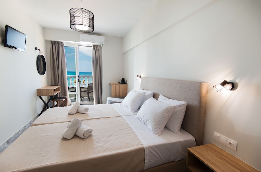 Birais Beach Studios — Rooms in Rethymnon