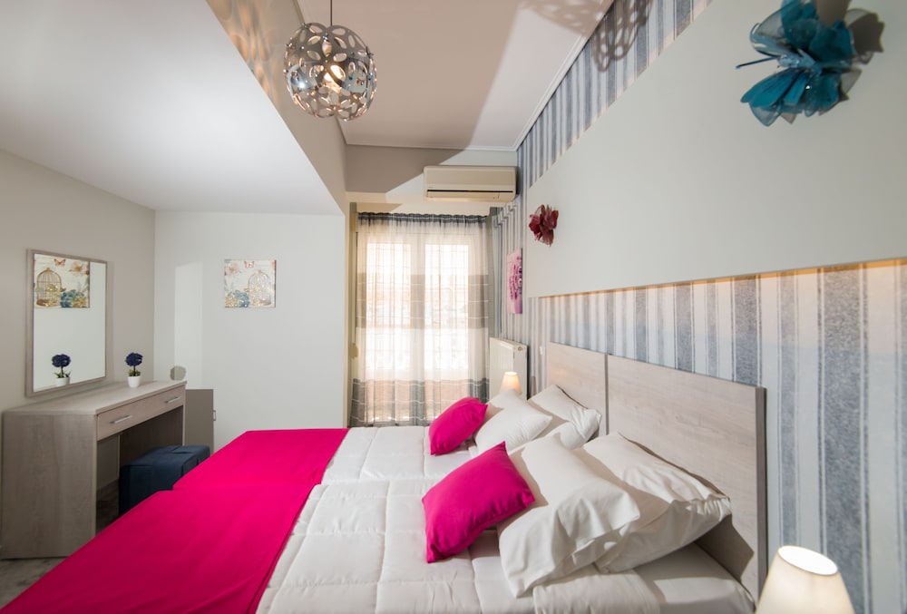 Birais Beach Studios — Rooms in Rethymnon