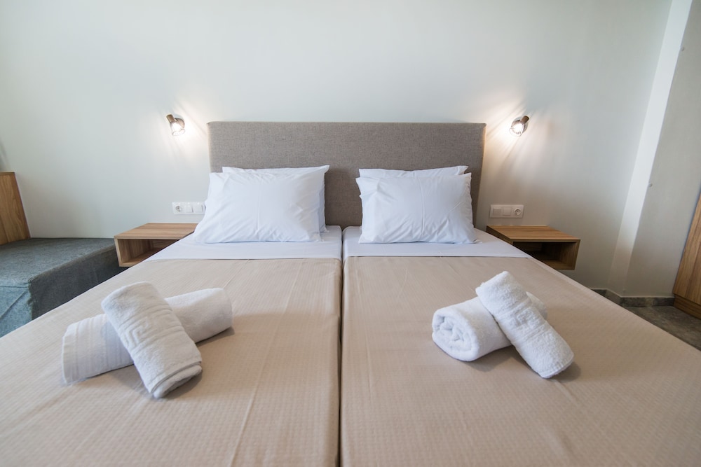 Birais Beach Studios — Rooms in Rethymnon