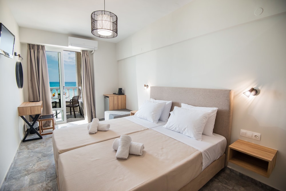 Birais Beach Studios — Rooms in Rethymnon