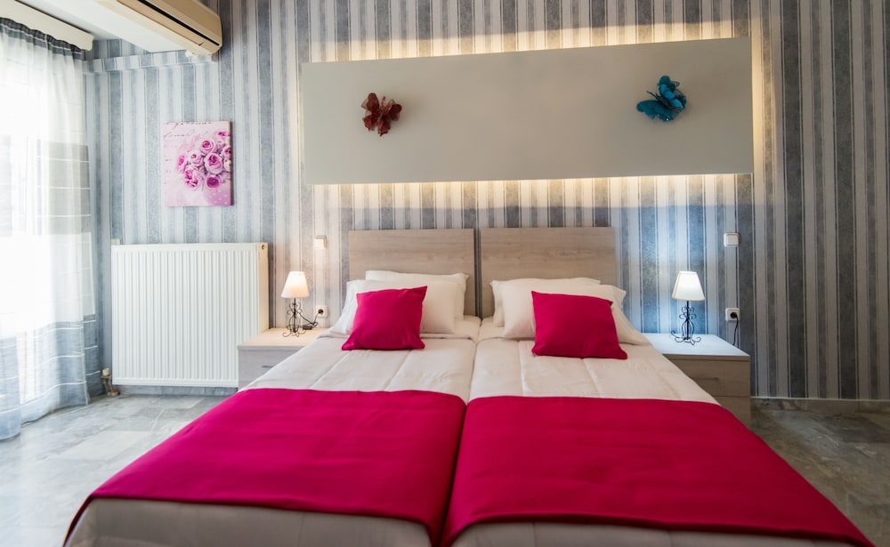 Birais Beach Studios — Rooms in Rethymnon