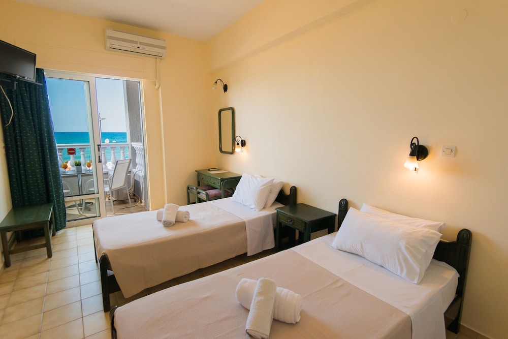 Birais Beach Studios — Rooms in Rethymnon