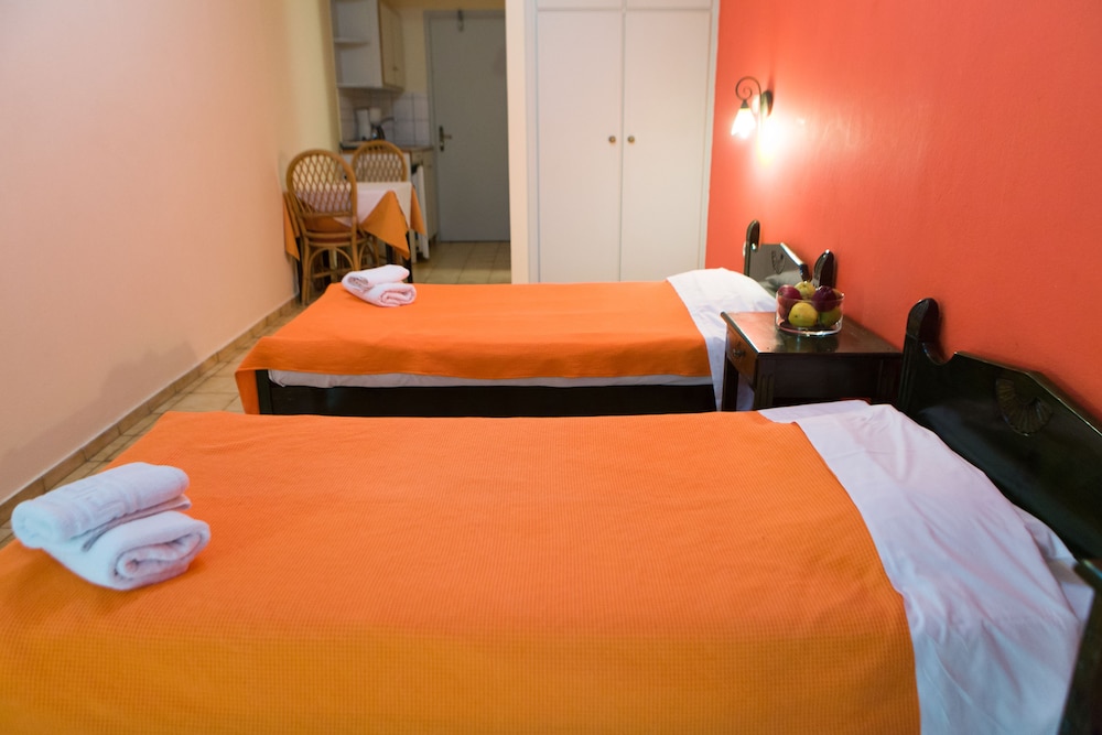 Birais Beach Studios — Rooms in Rethymnon