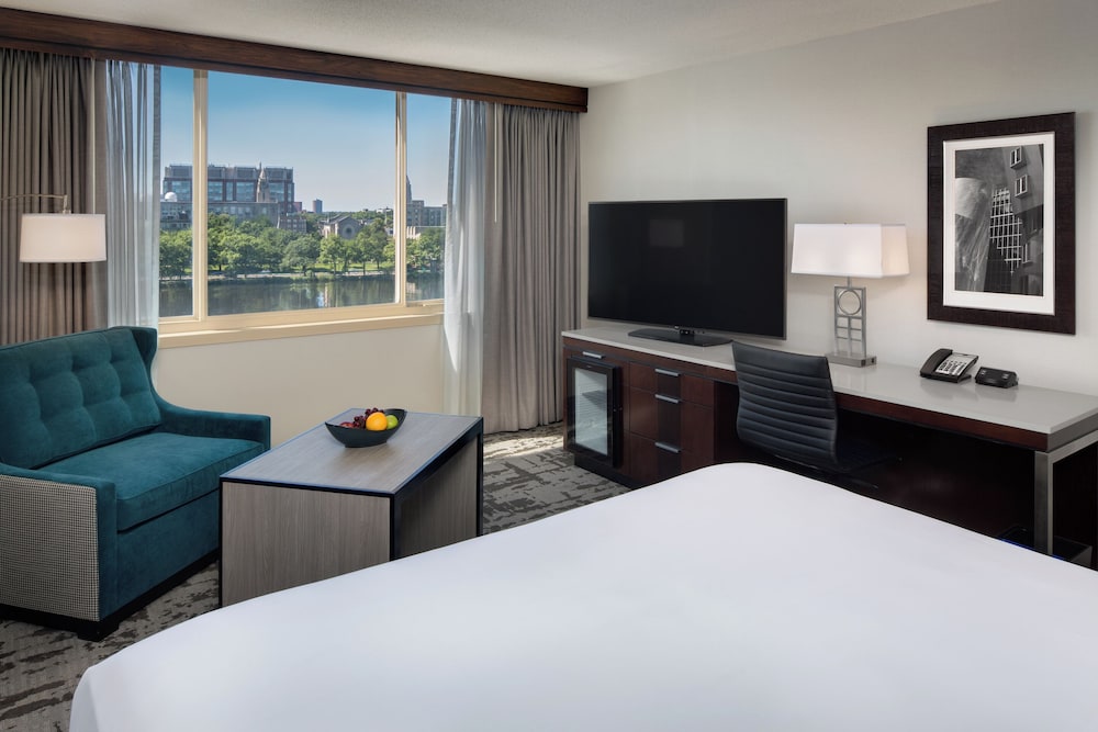 Hyatt Regency Boston/Cambridge — Hotel rooms in Cambridge, Massachusetts