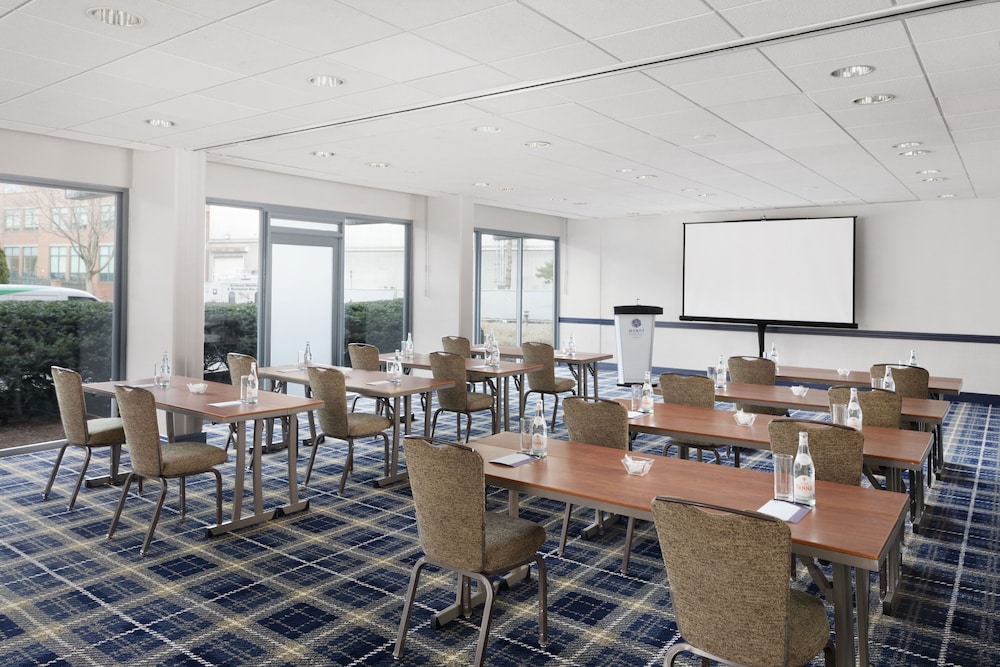 Hyatt Regency Boston/Cambridge — Hotel rooms in Cambridge, Massachusetts