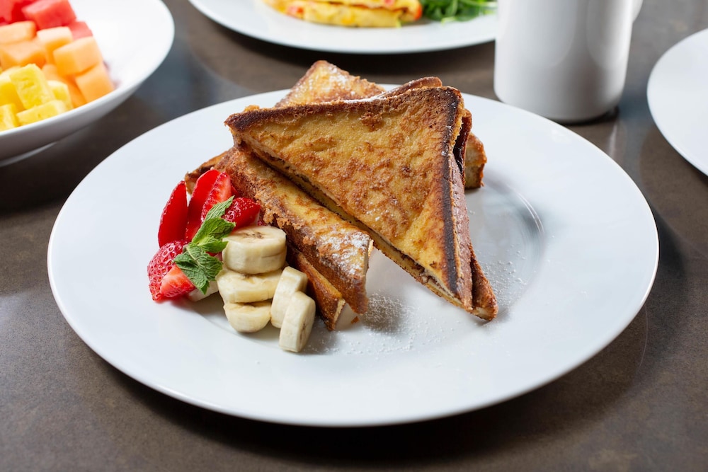 Hyatt Regency Orange County — Restaurant & bars in Garden Grove, California