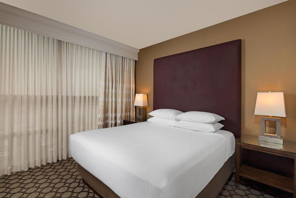 Hyatt Regency Orange County — Hotel rooms in Garden Grove, California