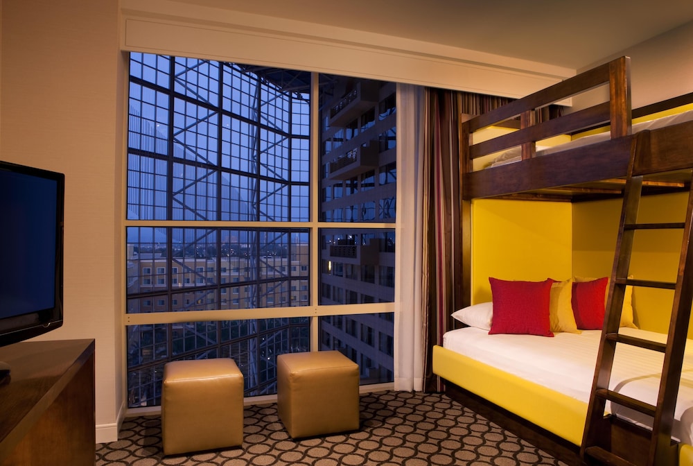 Hyatt Regency Orange County — Hotel rooms in Garden Grove, California