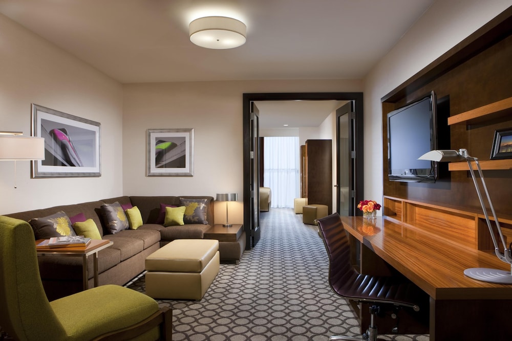 Hyatt Regency Orange County — Hotel rooms in Garden Grove, California
