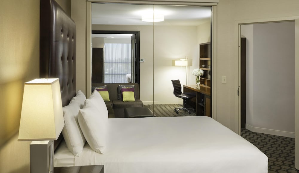 Hyatt Regency Orange County — Hotel rooms in Garden Grove, California