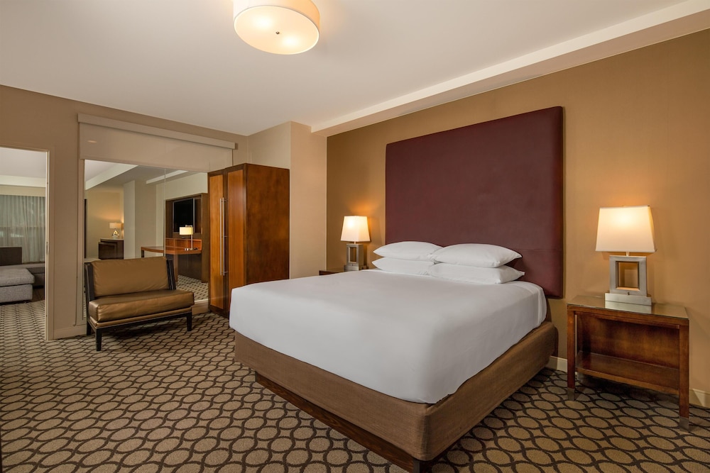 Hyatt Regency Orange County — Hotel rooms in Garden Grove, California
