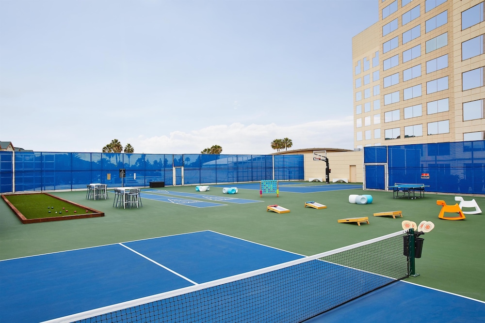Hyatt Regency Orange County — Sports & recreation in Garden Grove, California