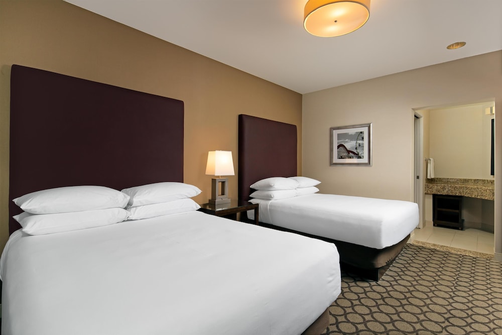 Hyatt Regency Orange County — Hotel rooms in Garden Grove, California