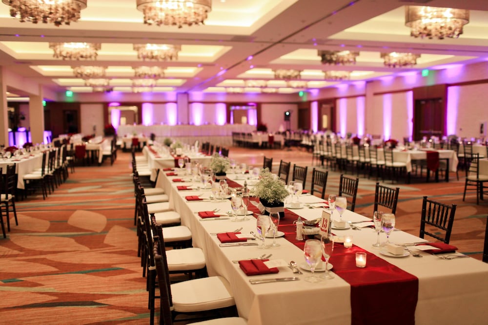 Hyatt Regency Orange County — Restaurant & bars in Garden Grove, California