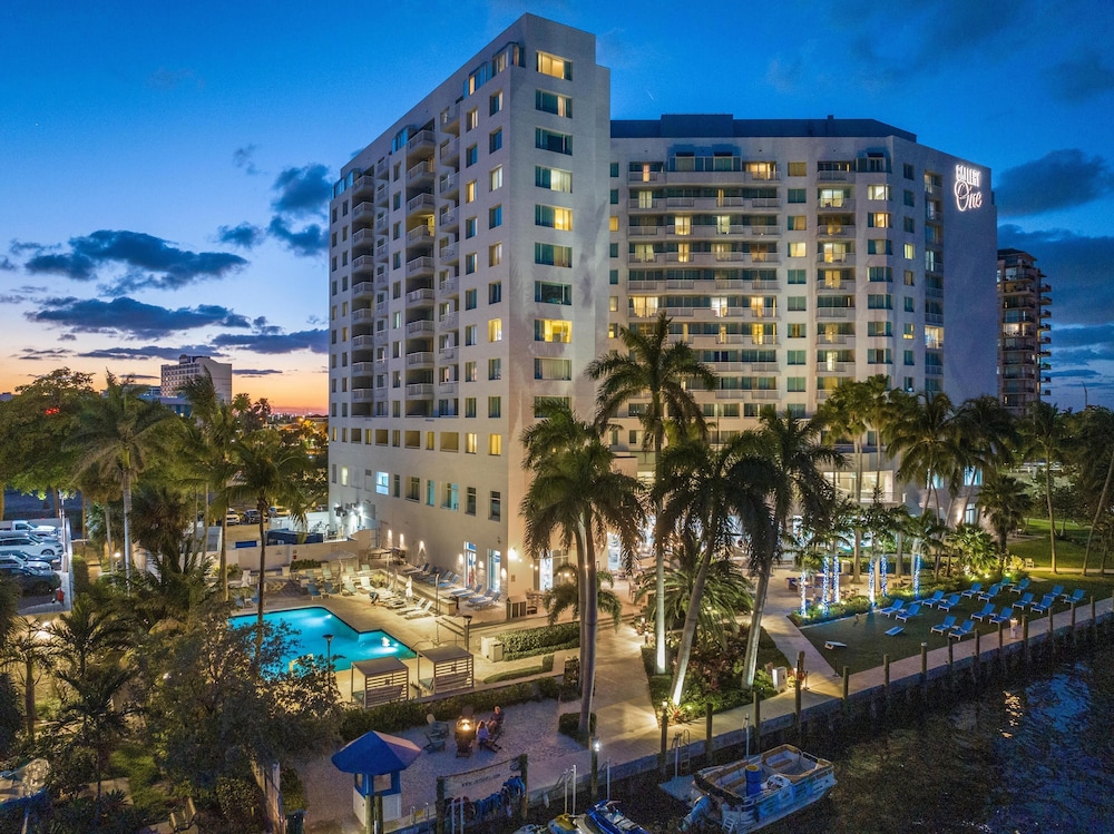 GALLERYone- A DoubleTree Suites by Hilton Hotel — Hotel building in Fort Lauderdale, Florida
