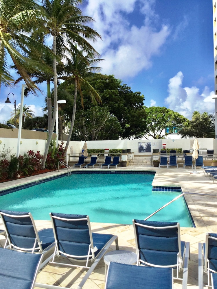 GALLERYone- A DoubleTree Suites by Hilton Hotel — Swimming pool in Fort Lauderdale, Florida