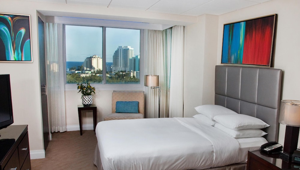 GALLERYone- A DoubleTree Suites by Hilton Hotel — Hotel rooms in Fort Lauderdale, Florida