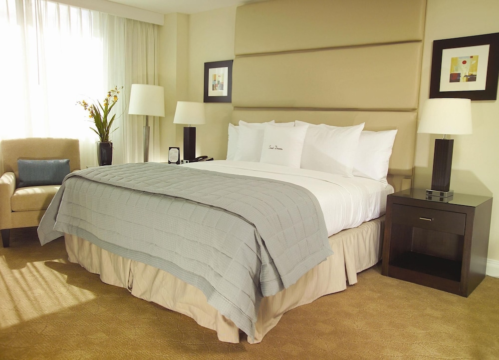 GALLERYone- A DoubleTree Suites by Hilton Hotel — Hotel rooms in Fort Lauderdale, Florida