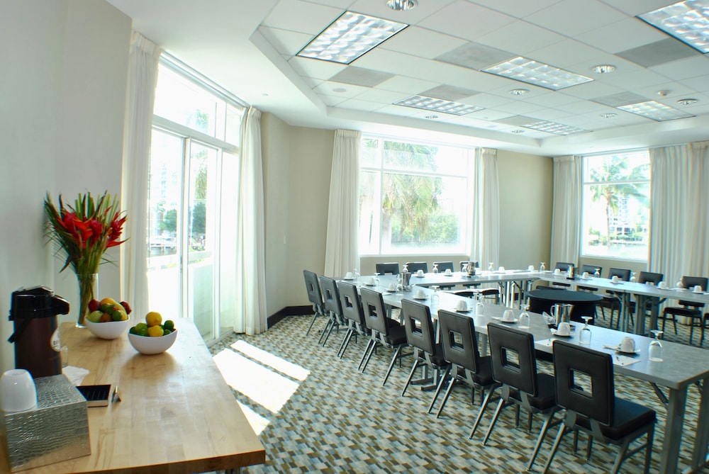 GALLERYone- A DoubleTree Suites by Hilton Hotel — Restaurant & bars in Fort Lauderdale, Florida