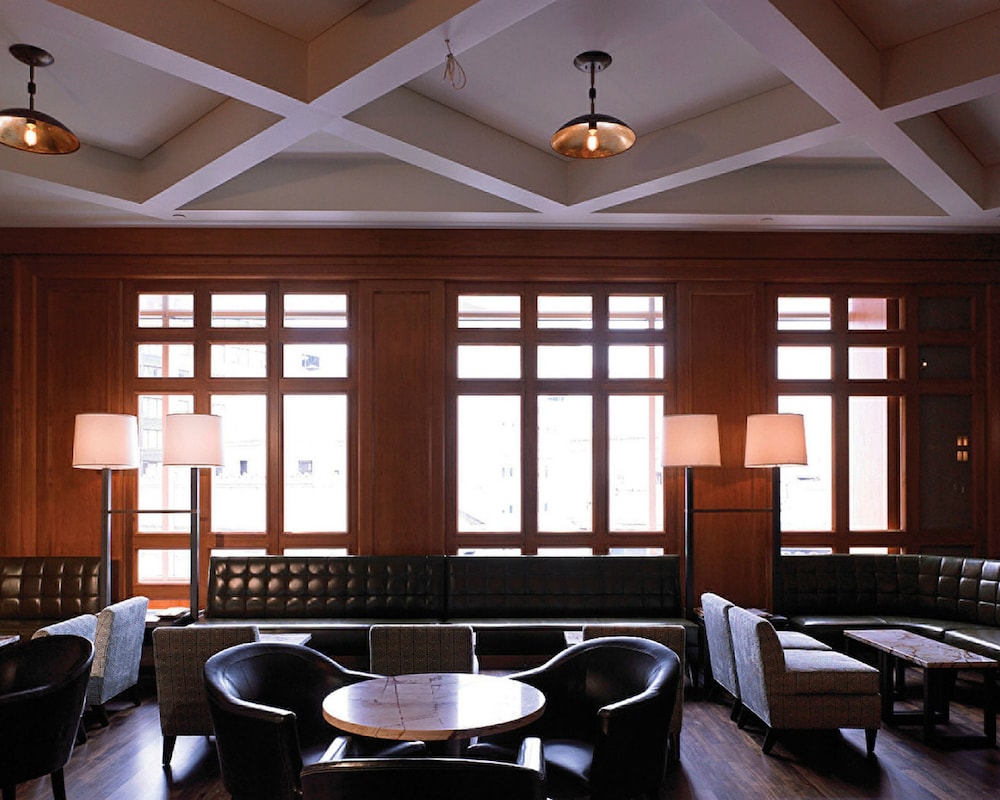 Four Seasons Hotel San Francisco — Restaurant & bars in San Francisco, California