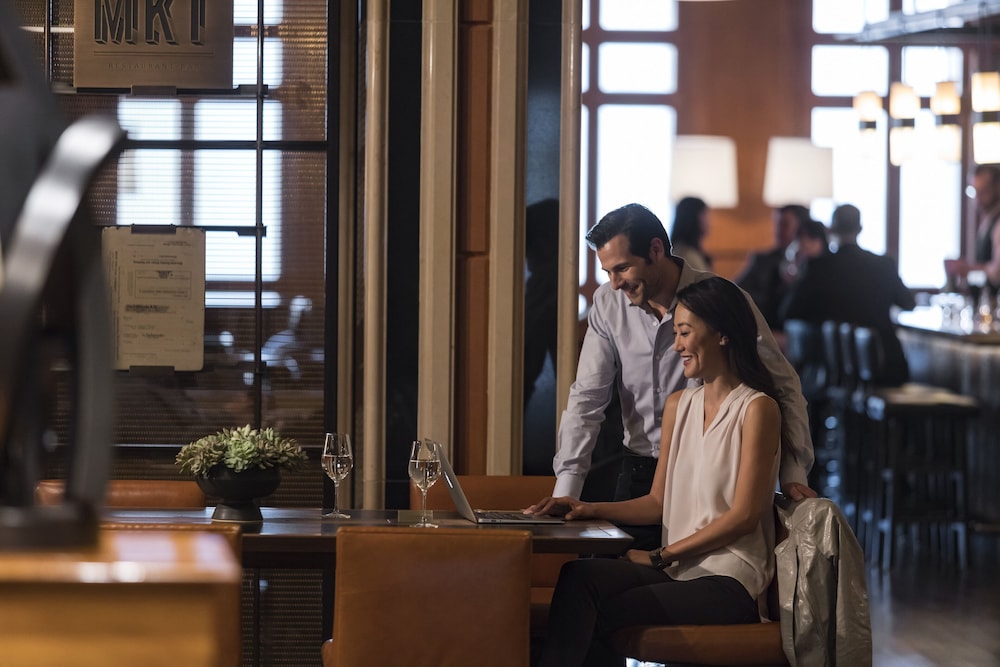 Four Seasons Hotel San Francisco — Restaurant & bars in San Francisco, California