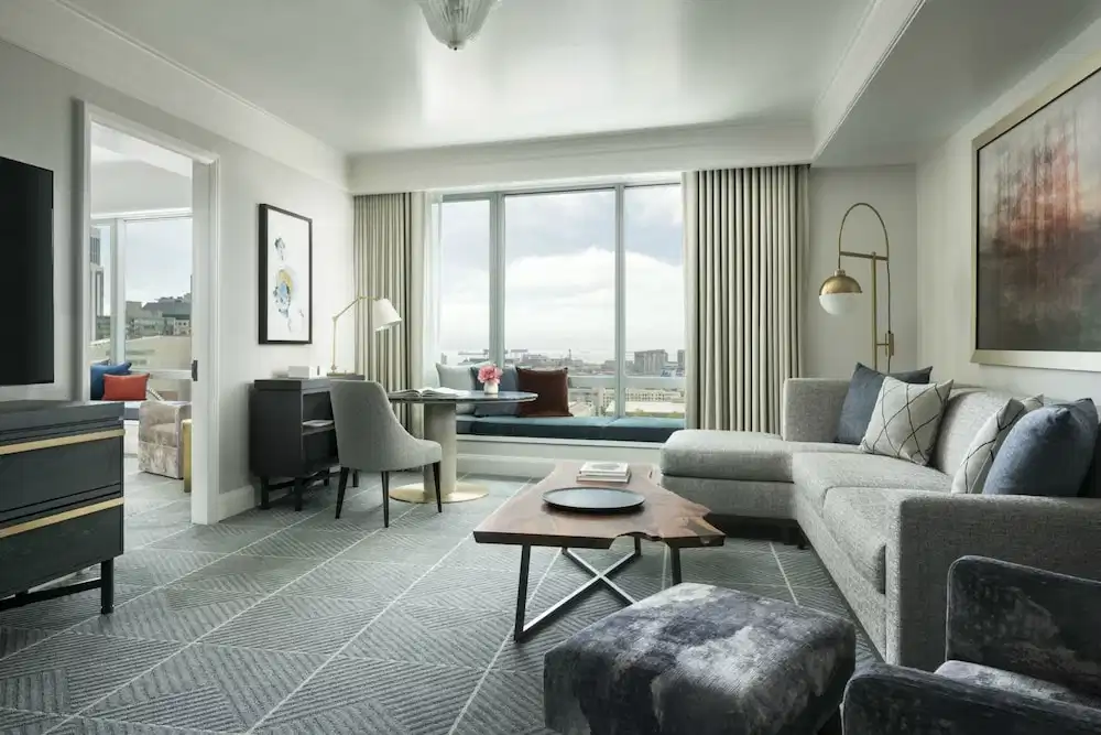 Four Seasons Hotel San Francisco — Hotel rooms in San Francisco, California