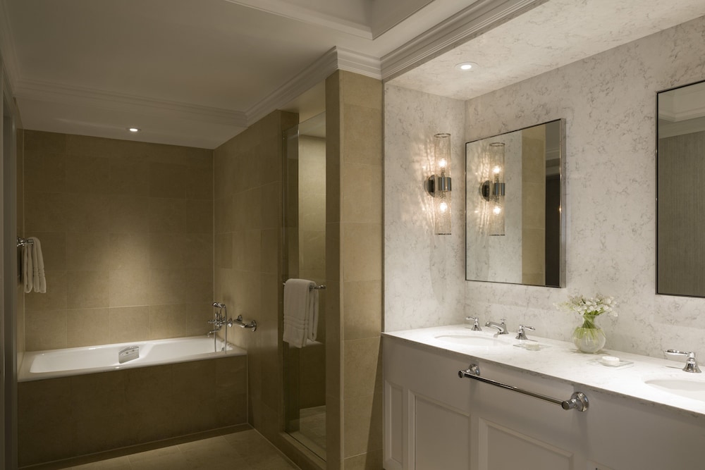 Four Seasons Hotel San Francisco — Hotel rooms in San Francisco, California