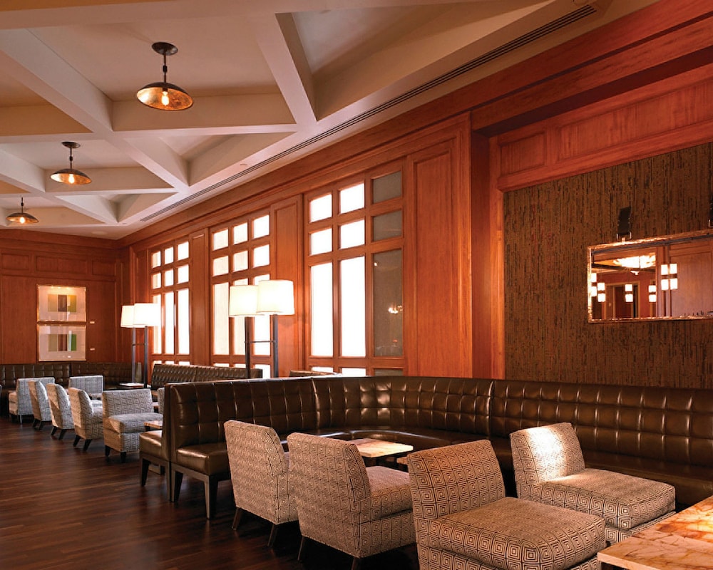 Four Seasons Hotel San Francisco — Restaurant & bars in San Francisco, California