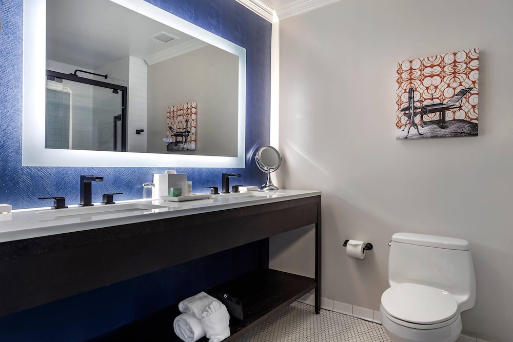 Hilton Vacation Club Hotel Blake Chicago — Hotel rooms in Chicago, Illinois