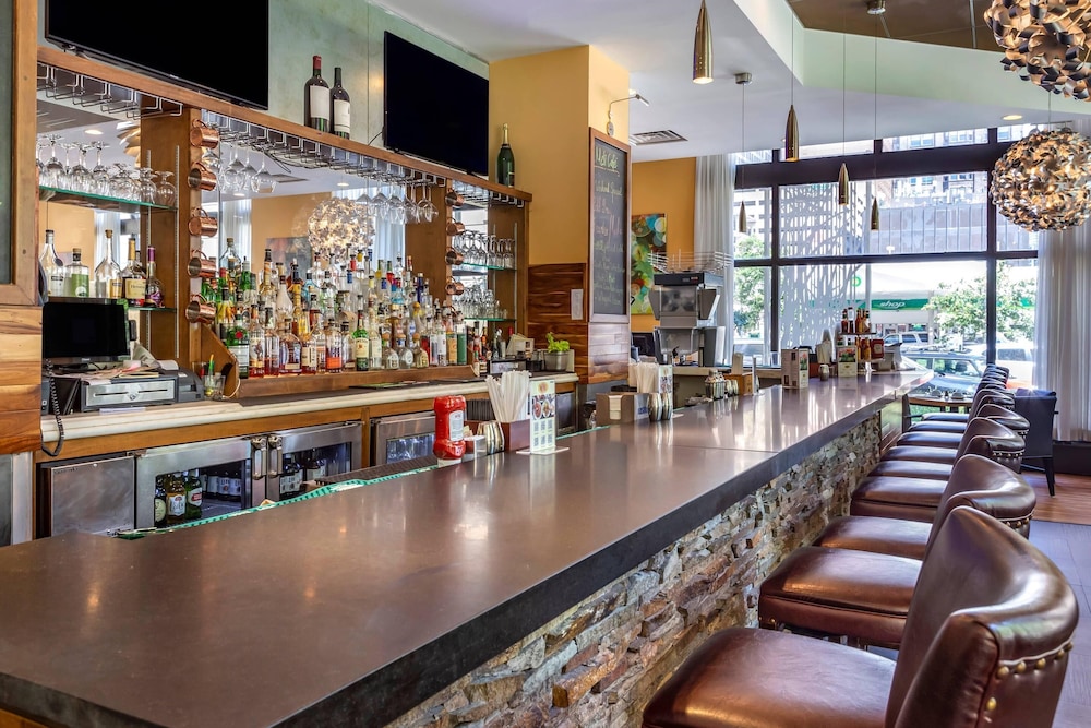 Hilton Vacation Club Hotel Blake Chicago — Restaurant & bars in Chicago, Illinois
