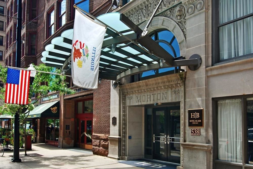 Hilton Vacation Club Hotel Blake Chicago — Hotel building in Chicago, Illinois
