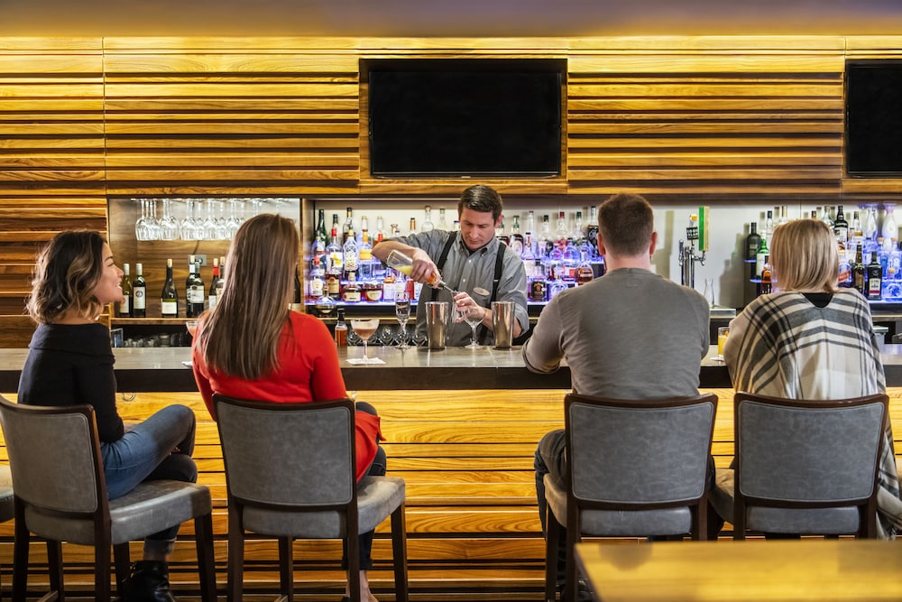 Hyatt Centric Chicago Magnificent Mile — Restaurant & bars in Chicago, Illinois