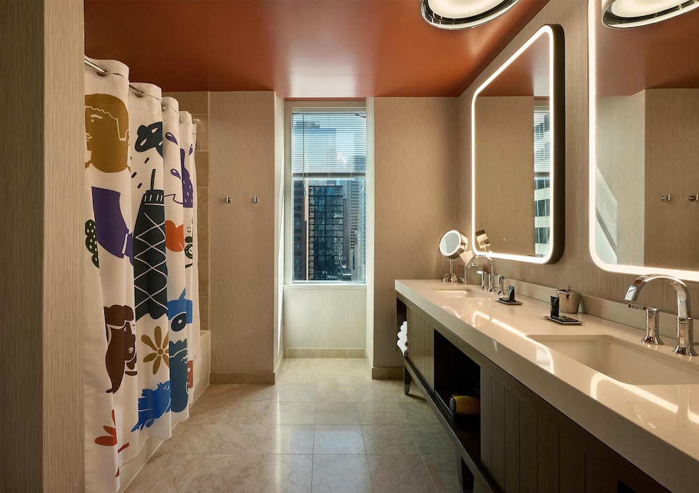 Hyatt Centric Chicago Magnificent Mile — Hotel rooms in Chicago, Illinois