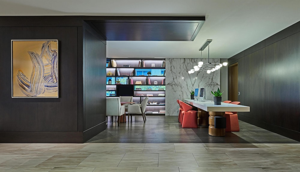 Hyatt Centric Chicago Magnificent Mile — Restaurant & bars in Chicago, Illinois