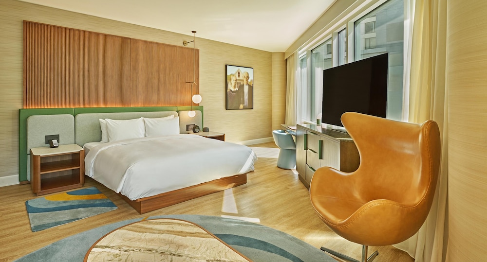 Hyatt Centric Chicago Magnificent Mile — Hotel rooms in Chicago, Illinois