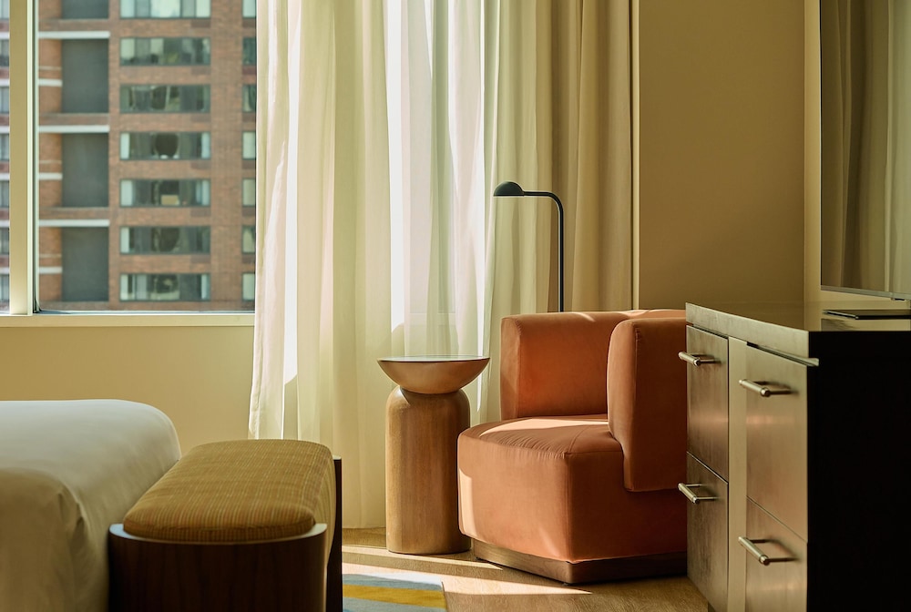 Hyatt Centric Chicago Magnificent Mile — Hotel rooms in Chicago, Illinois