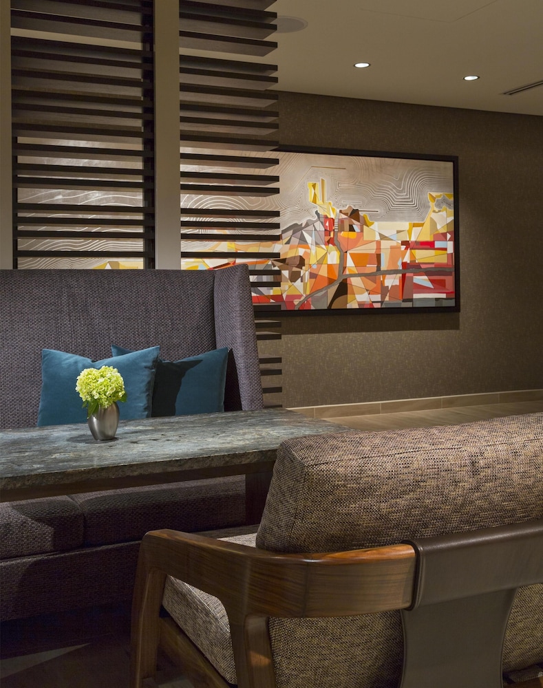 Hyatt Centric Chicago Magnificent Mile — Hotel rooms in Chicago, Illinois