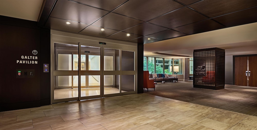 Hyatt Centric Chicago Magnificent Mile — Hotel building in Chicago, Illinois