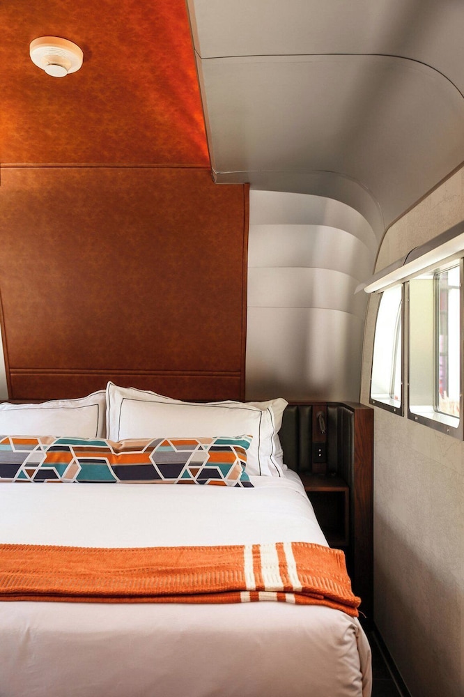 The Verb Hotel — Hotel rooms in Boston, Massachusetts