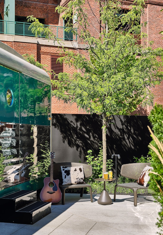 The Verb Hotel — Hotel building in Boston, Massachusetts