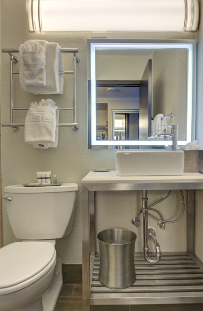 The Barrymore Hotel Tampa Riverwalk — Hotel rooms in Tampa, Florida
