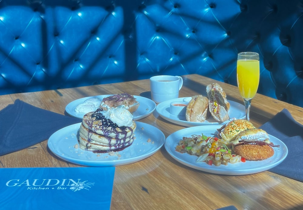 The Barrymore Hotel Tampa Riverwalk — Restaurant & bars in Tampa, Florida