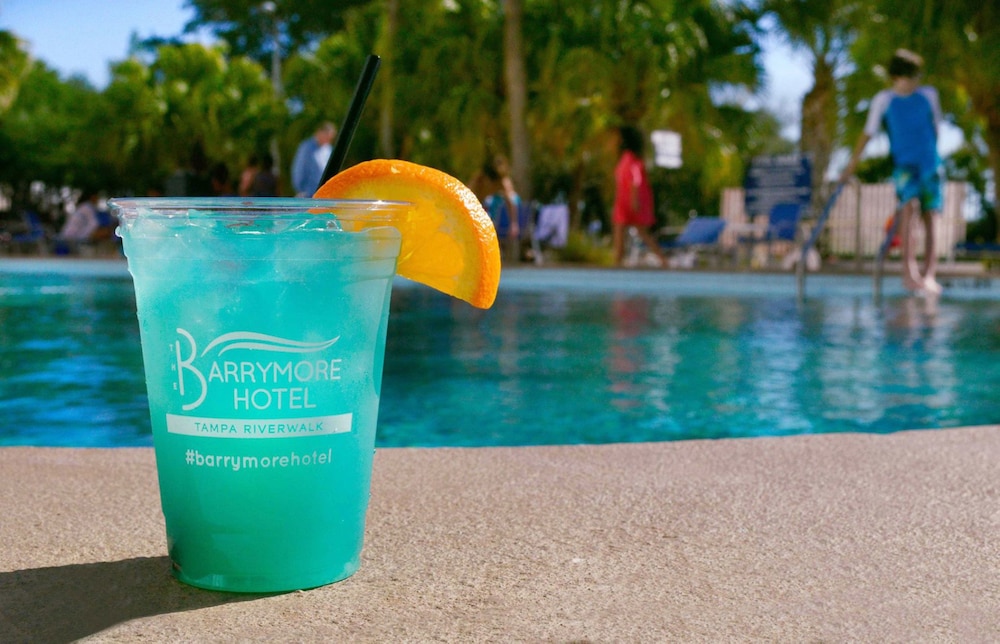 The Barrymore Hotel Tampa Riverwalk — Swimming pool in Tampa, Florida